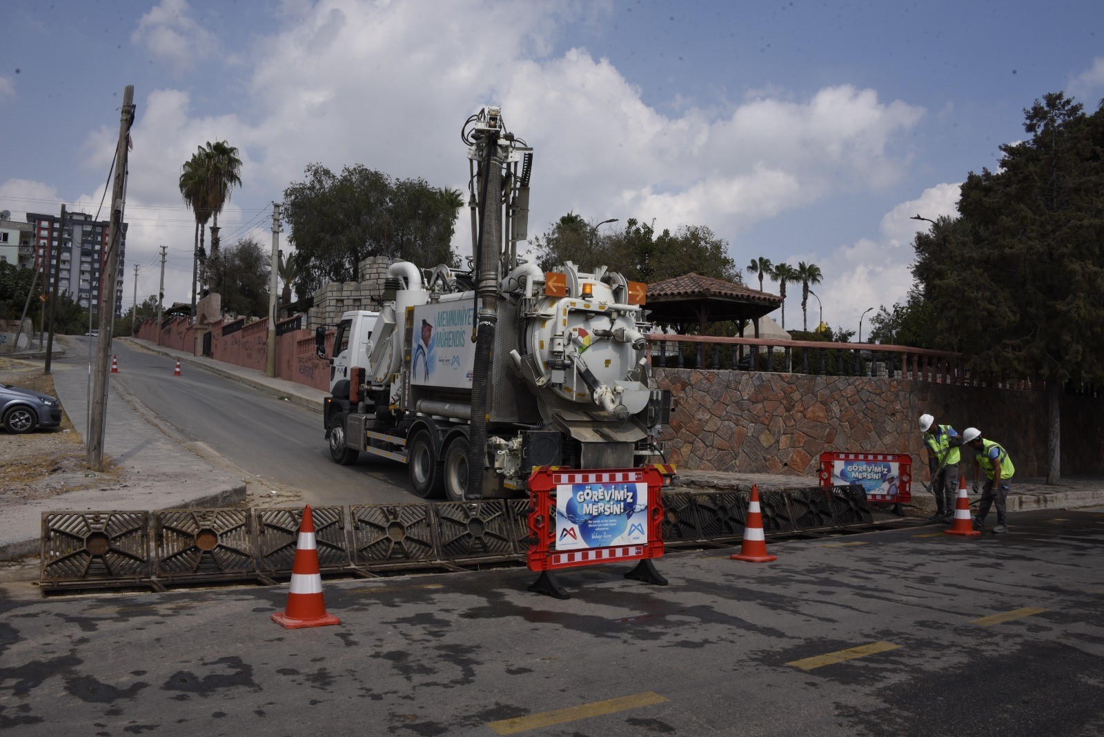 Thumbnail M E S K Y~2