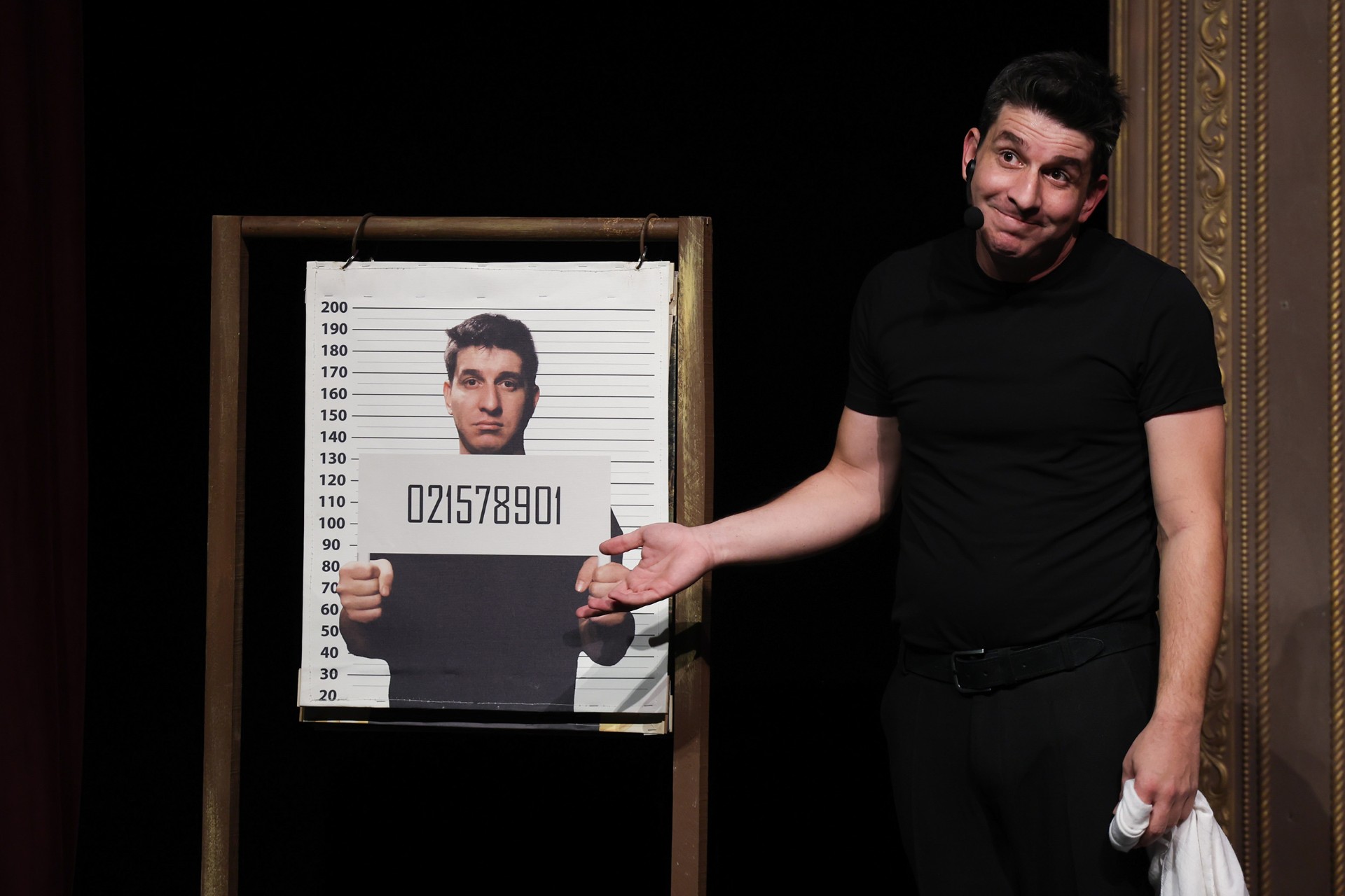 Thumbnail Şehi̇r Ti̇yatrosu’nun Sevi̇len Oyunu Eyvah Nadi̇r İstanbul’da Da Büyük Beğeni̇ Topladi (6)