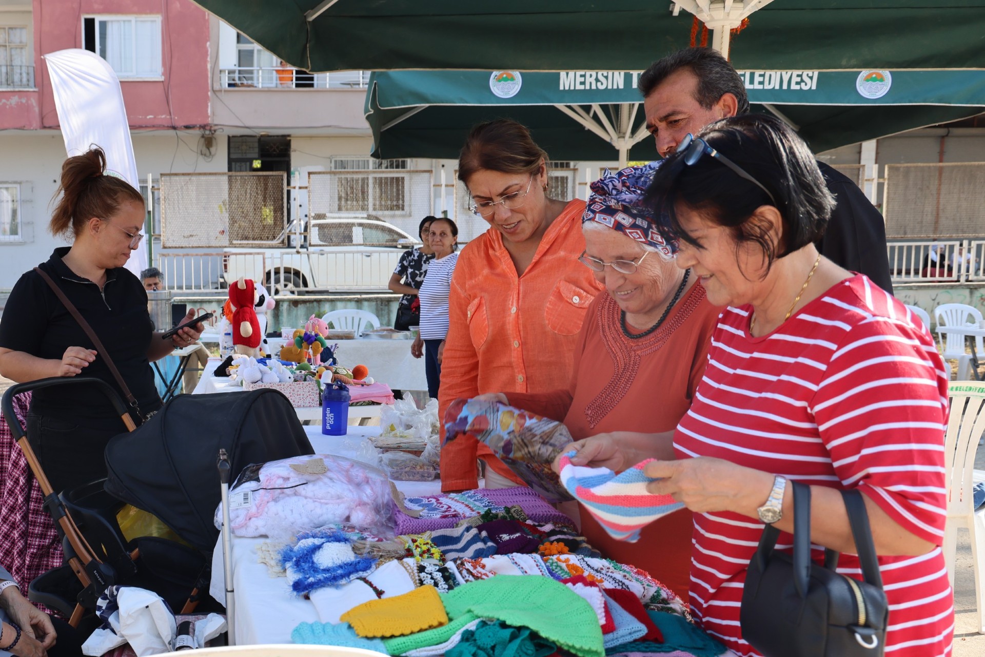 Thumbnail Üretici Kadın Stantı (2)-1