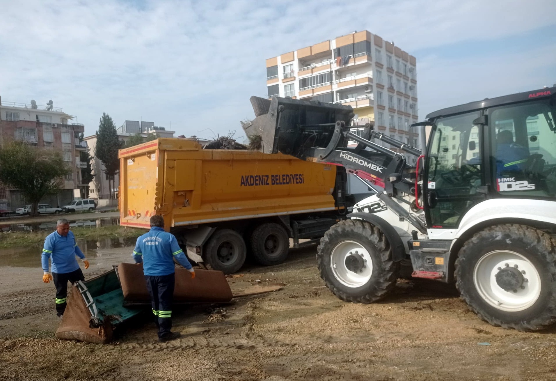 Thumbnail Akdenizde Her Gün Tonlarca Atık Toplanıyor (3)