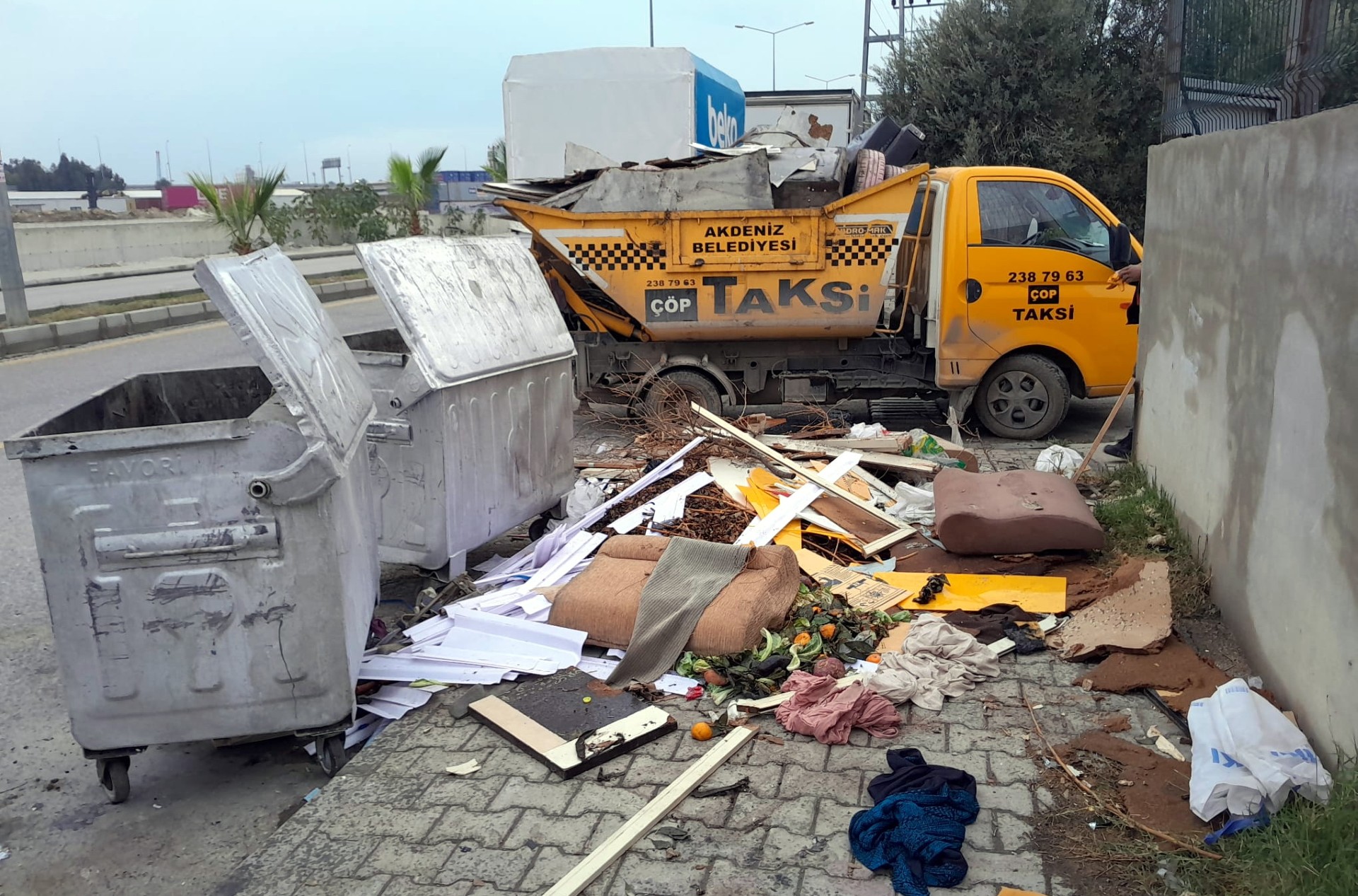 Thumbnail Akdenizde Her Gün Tonlarca Atık Toplanıyor (4)