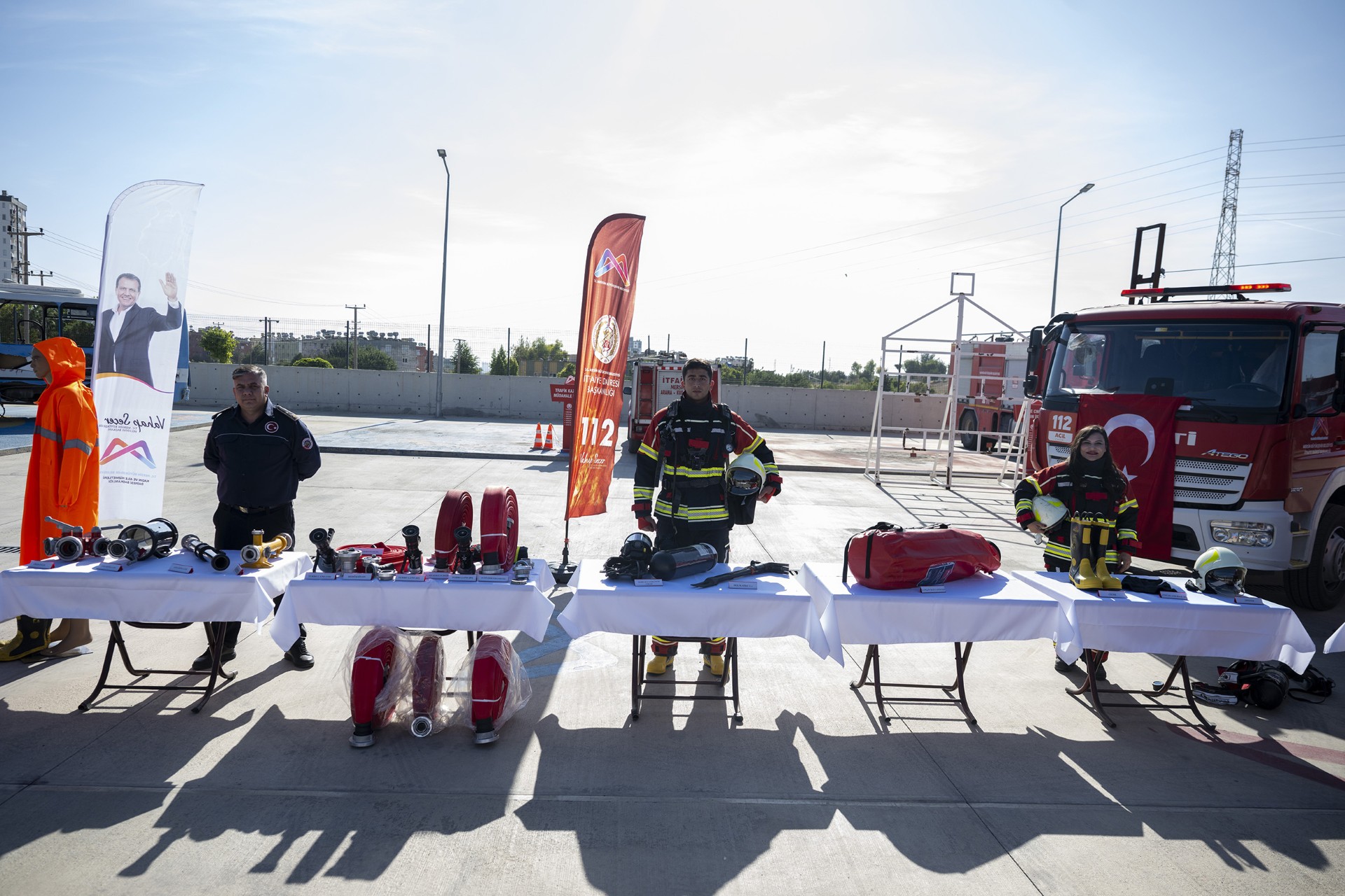 Thumbnail Büyükşehi̇r İtfai̇ye Teşki̇lati, Modern Eki̇pmanlarla Müdahale Kapasi̇tesi̇ni̇ Güçlendi̇rdi̇ (3)