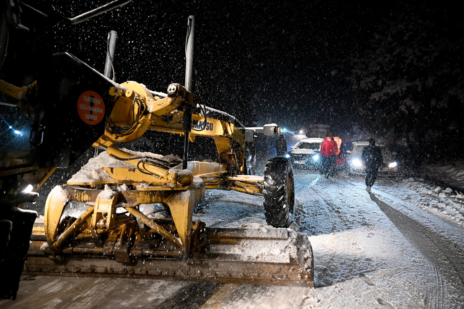 Thumbnail Büyükşehi̇r Olumsuz Hava Koşullarina Karşi 724 Göreve Hazir (7)
