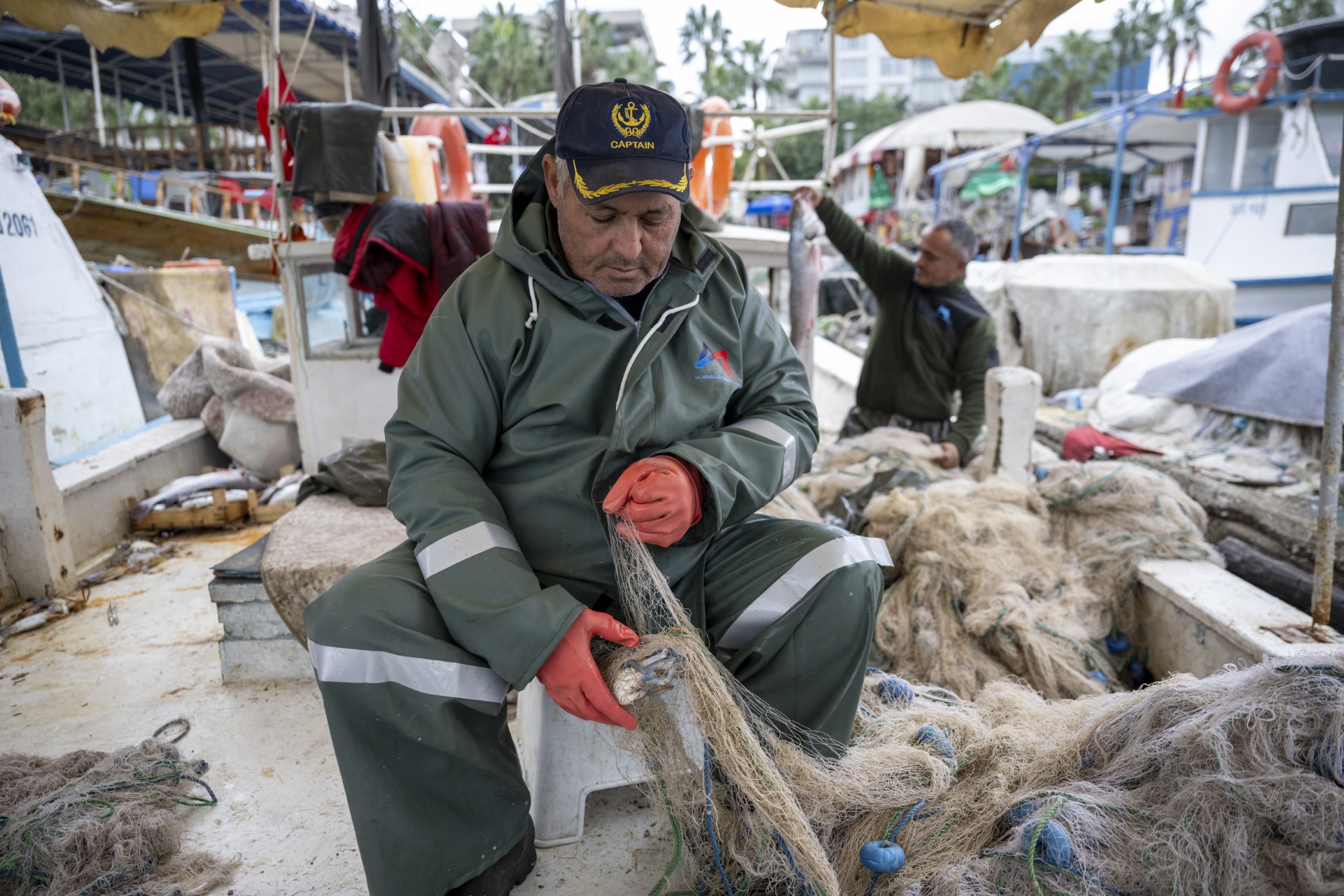 Thumbnail Mersi̇n Büyükşehi̇r Beledi̇yesi̇ Küçük Ölçekli̇ Balikçilarin Yaninda (2)