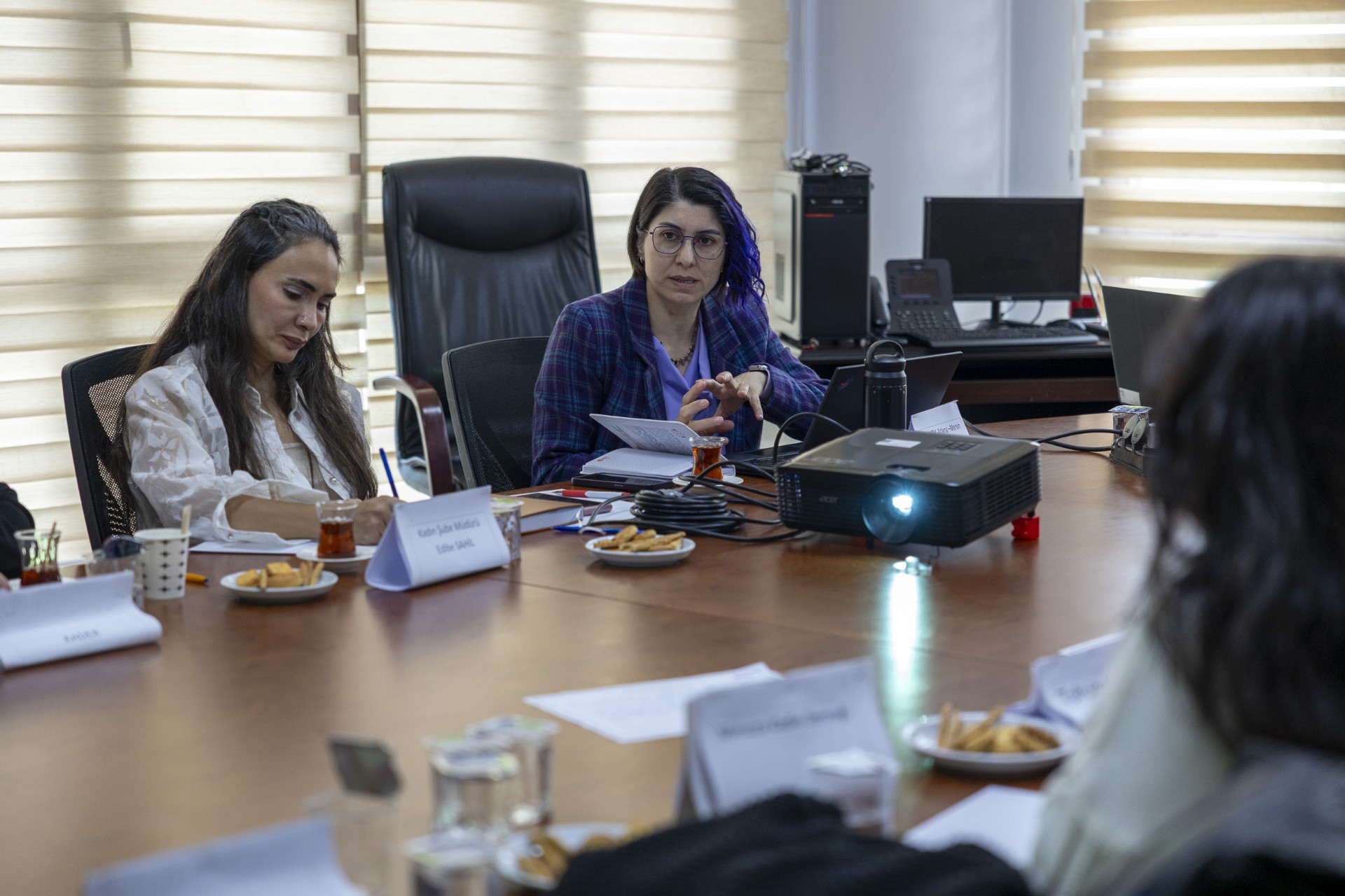 Thumbnail Mersi̇n Büyükşehi̇rden Kadin Dostu Kent Poli̇ti̇kalarinda Önemli̇ Adimlar (2)