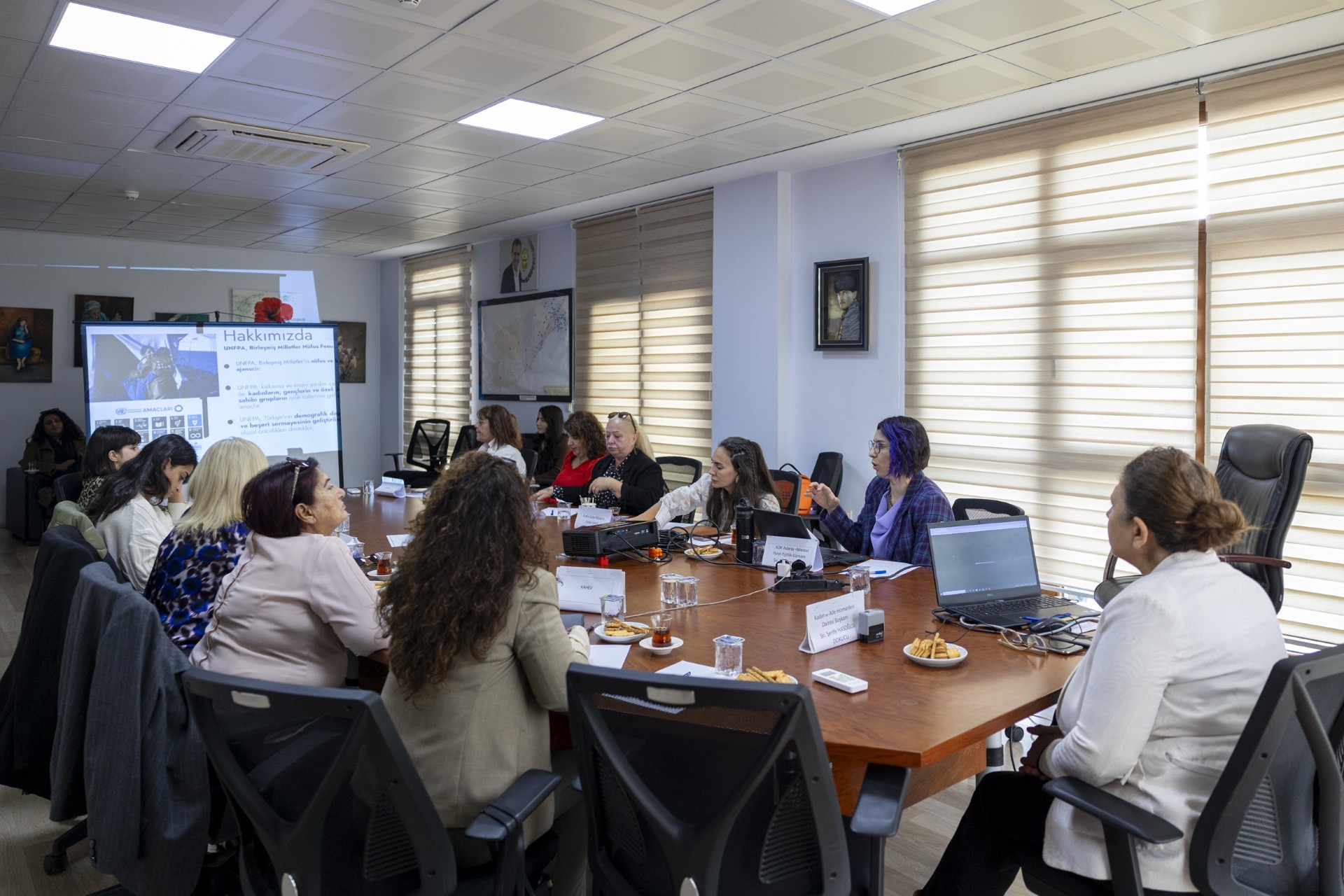 Thumbnail Mersi̇n Büyükşehi̇rden Kadin Dostu Kent Poli̇ti̇kalarinda Önemli̇ Adimlar (4)