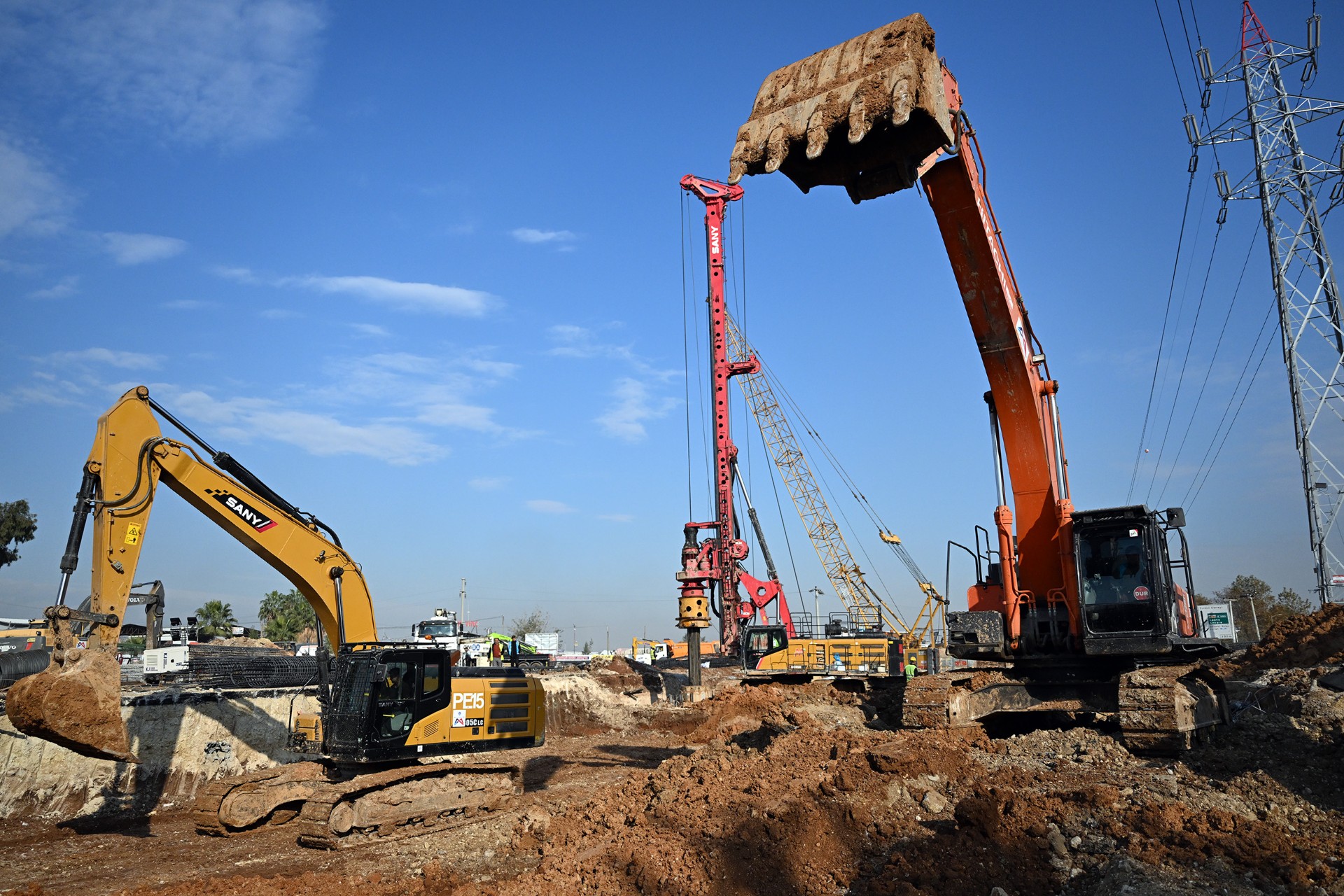 Thumbnail Mersi̇n Trafi̇ği̇ne Nefes Aldiracak Projede Çalişmalar Hizla Devam Edi̇yor (3)