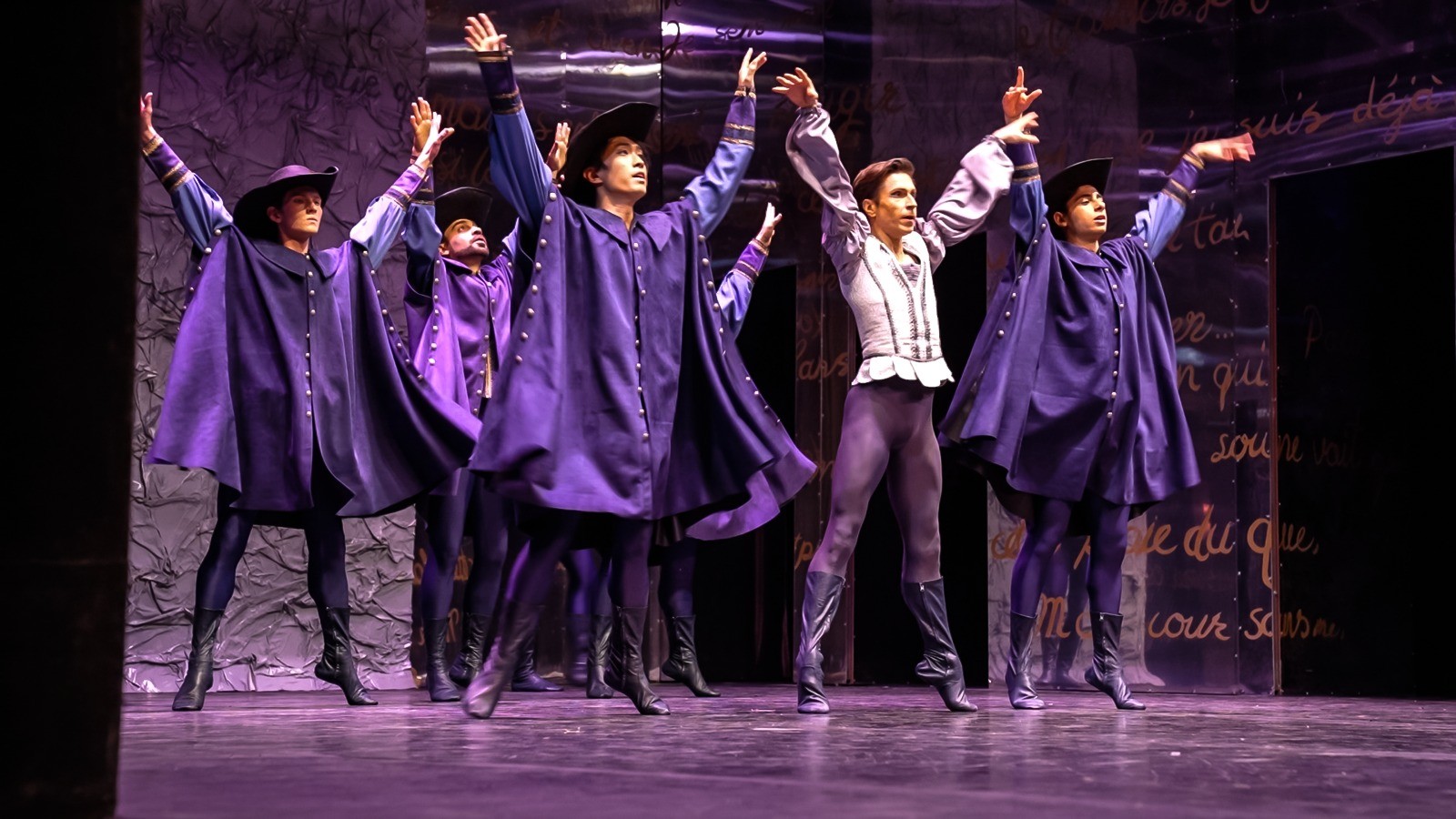 903C20E0 18A9 4E16 9D21 8Ad6123C2A16