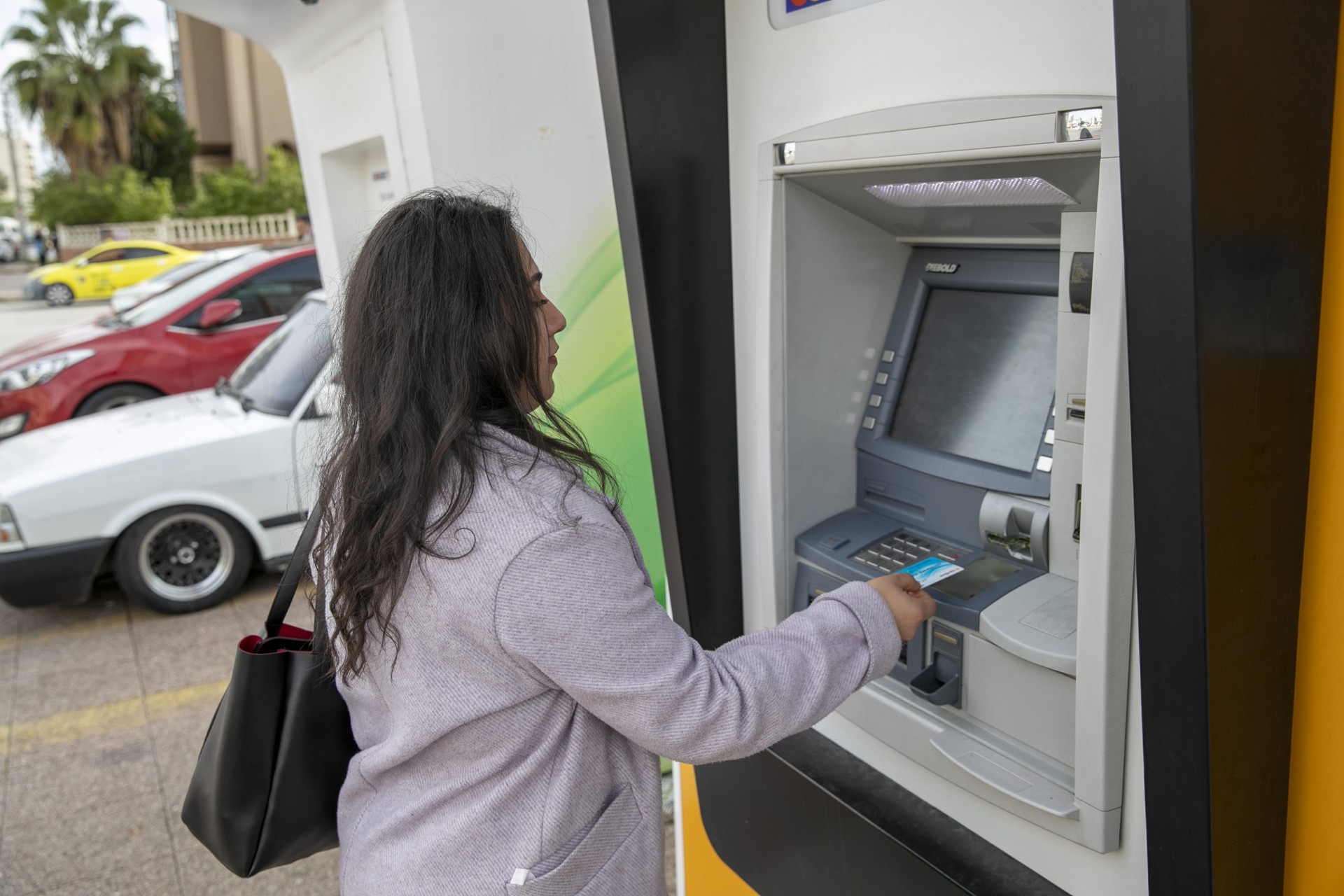 9501Af0F F8Cd 4B2D 8F31 368F953Ab7F7