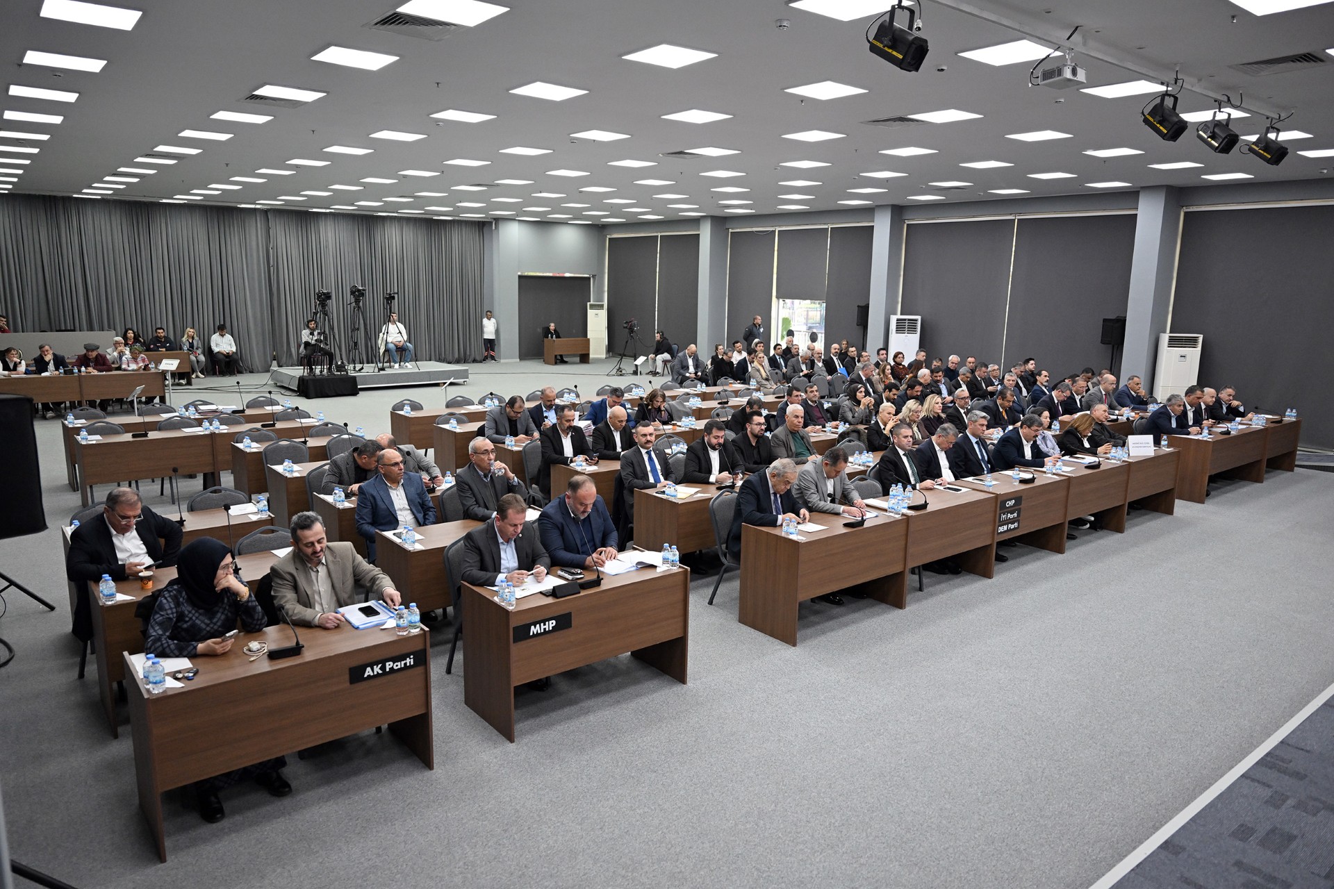 E8A2C233 A46E 4C01 82B8 3Ed767E6E745