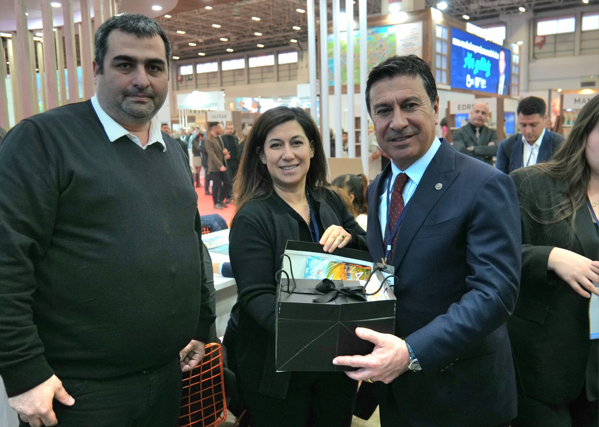 1D6Cf4Ee Afb9 4C2A 9Da5 Ab128256Cb41