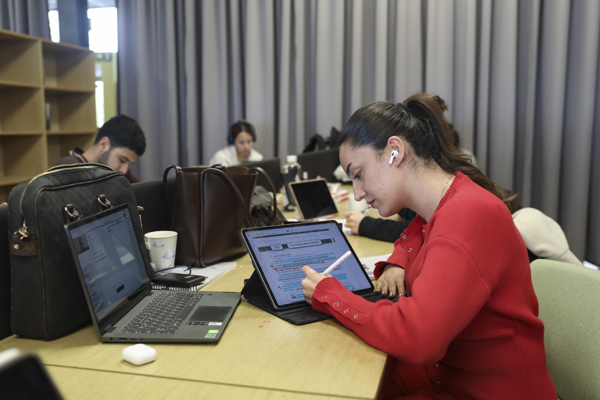 71Ea8307 D5B5 4338 B1Ea 475A0E8Fde0A