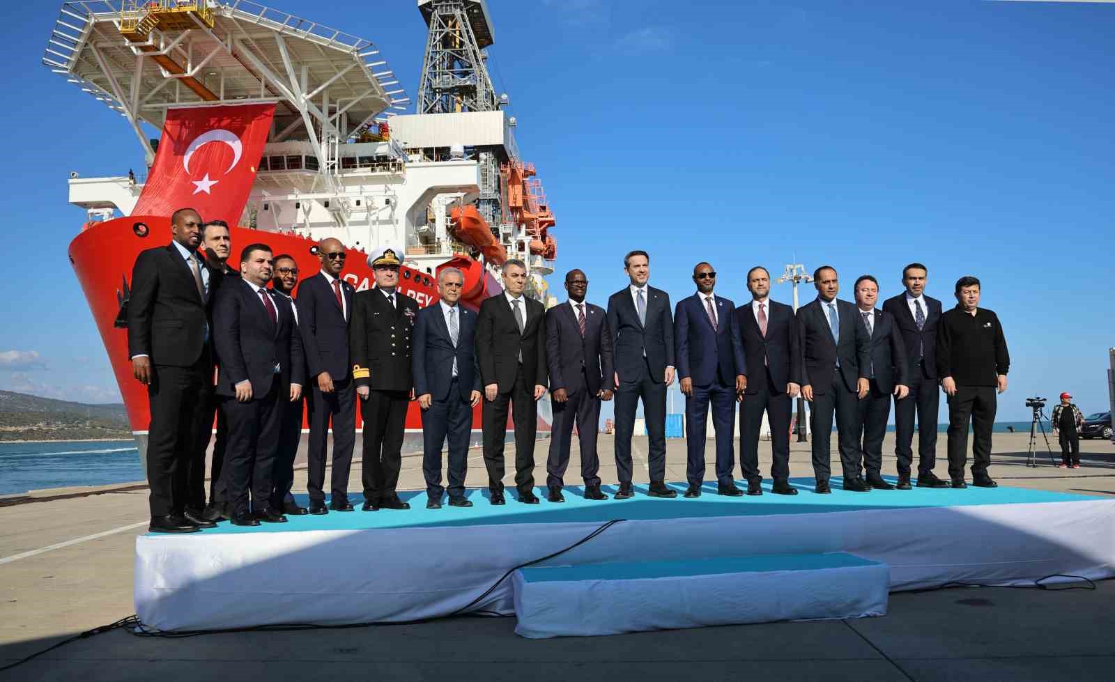 Çağrı Bey sondaj gemisi, Bakan Bayraktar'ın katıldığı törenle Somali'ye uğurlandı