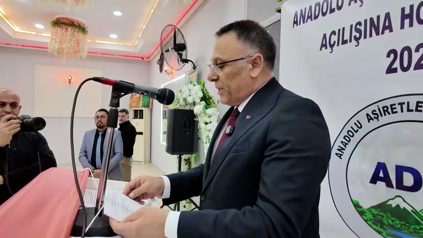 Sequence 04.00 02 06 52.Still002