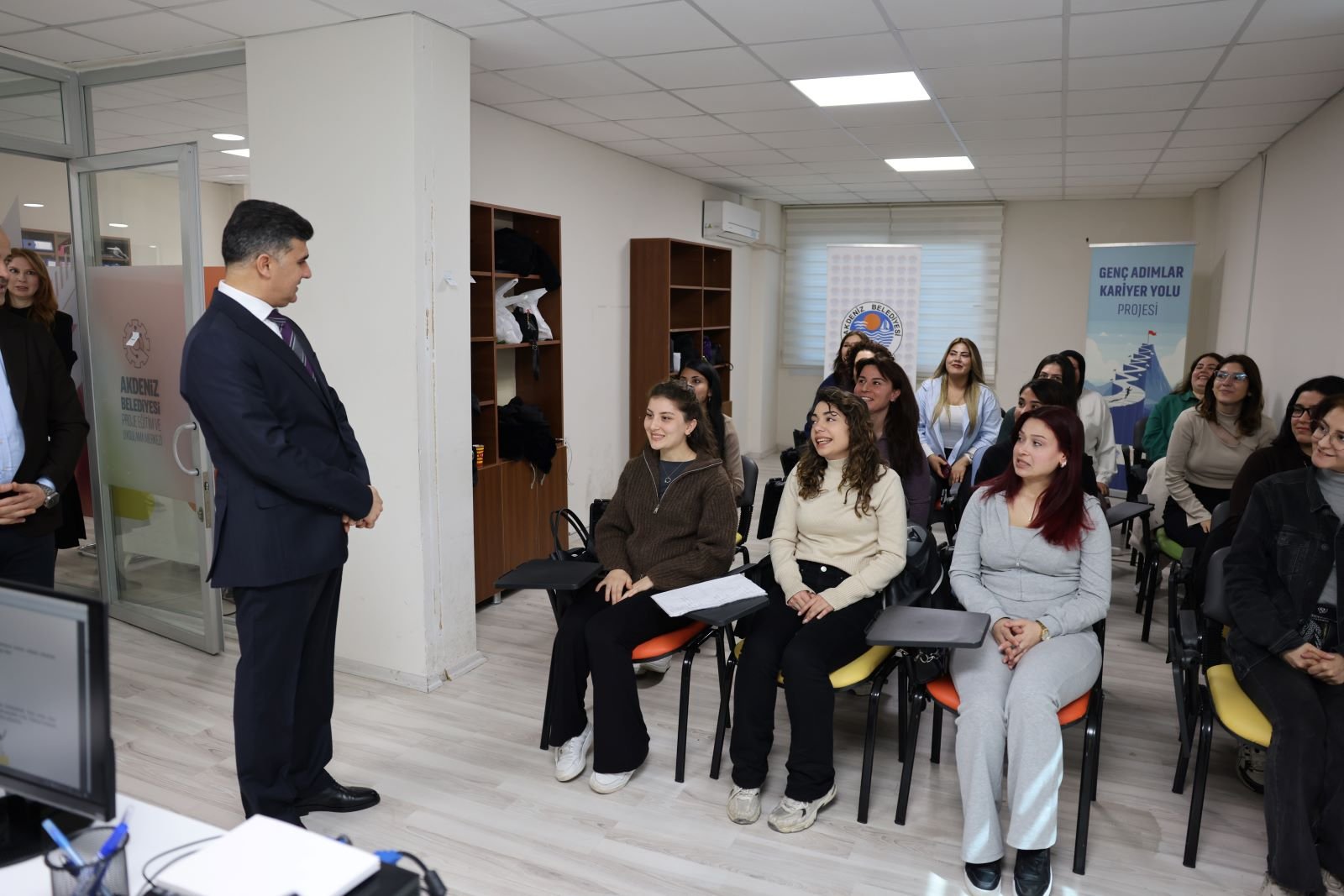 0948B7Db Ac8C 47D0 B465 A27Fcc3A2D4D