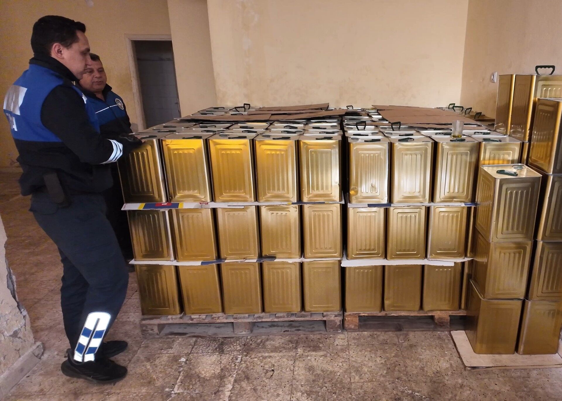 40F0Cd12 Aa34 4Ba4 9E7F B4379F39A717