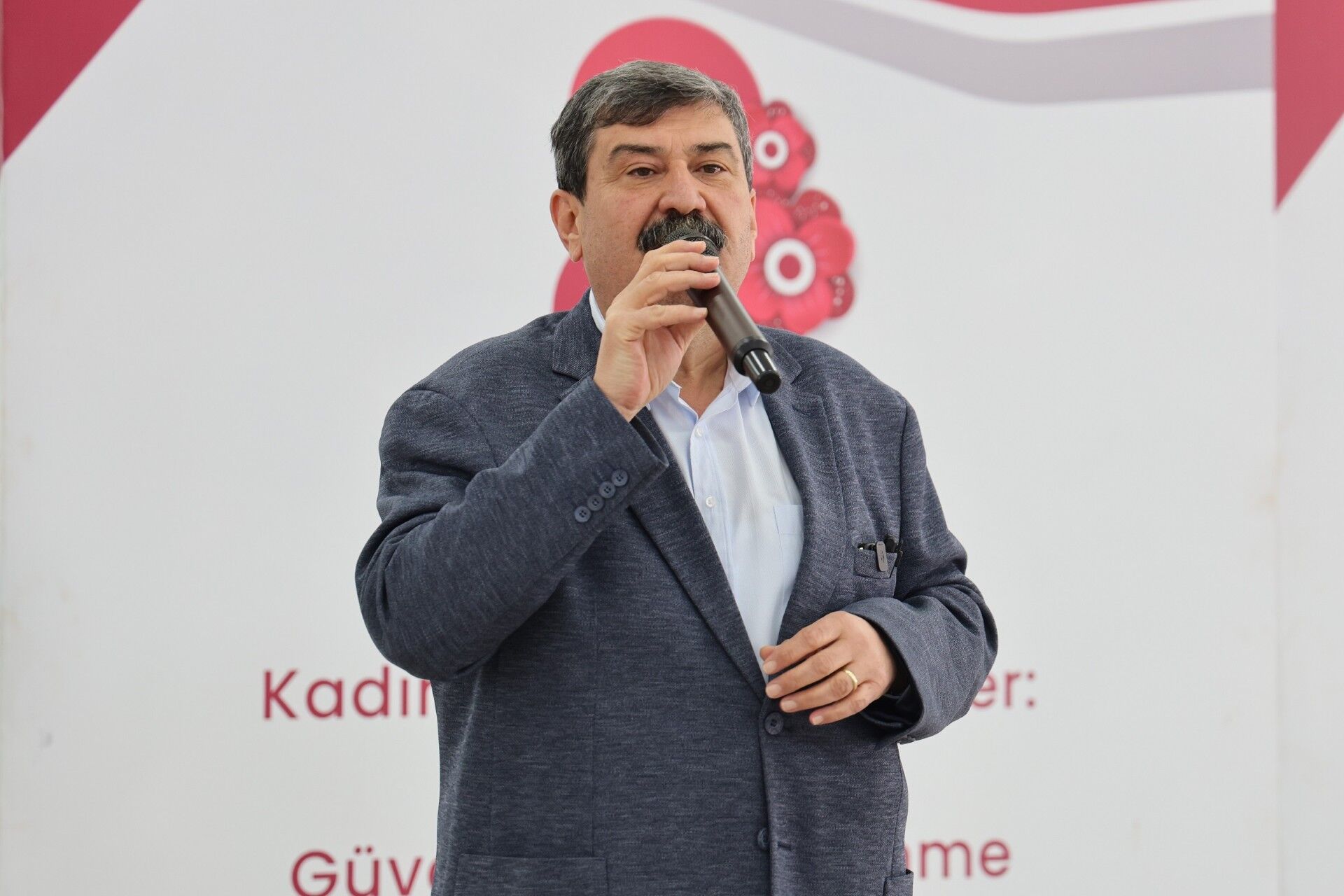 4A12955F 8334 41Da Ad34 7186983B6Ce1