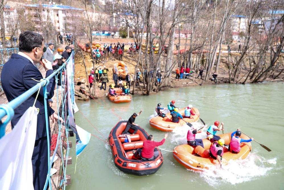 Dünyanın En Uzun İkinci Parkurunda Şampiyona Start Aldı