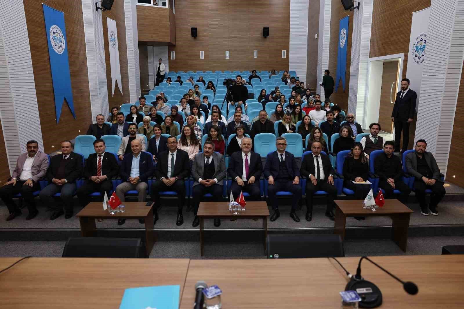 ALKÜ'de iki dev destan tek yürekte buluştu