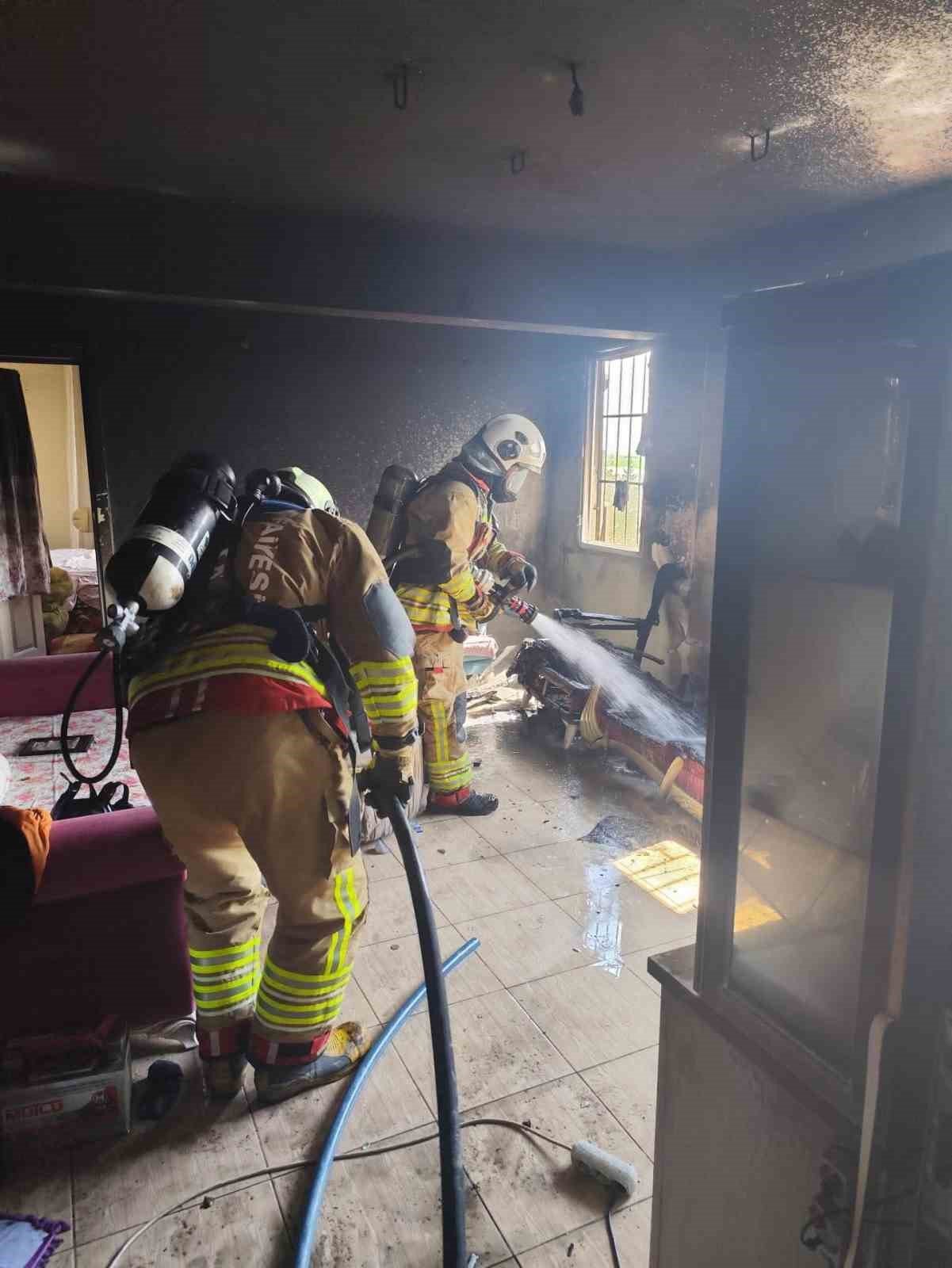 Antakya'da ev yangını