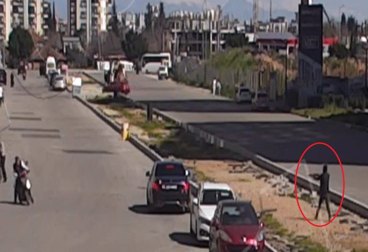 Antalya'da otomobile '60 milyon TL' kurşunu