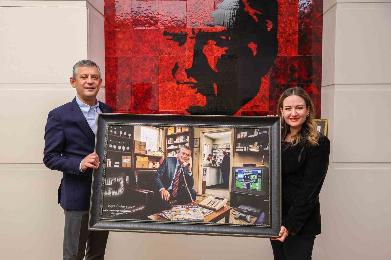 Başkan Vekili Özdemir, Özgür Özel'i geçmişe götürdü