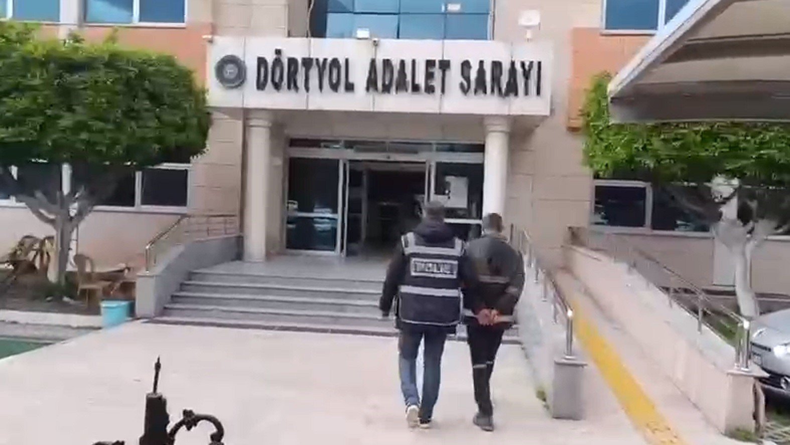 Hatay'da 26 yıl ve 19 yıl hapis cezası bulunan 2 kişi yakalandı