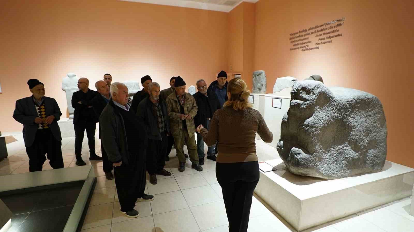 Kahramanmaraş'ta ulu çınarların tarih buluşması