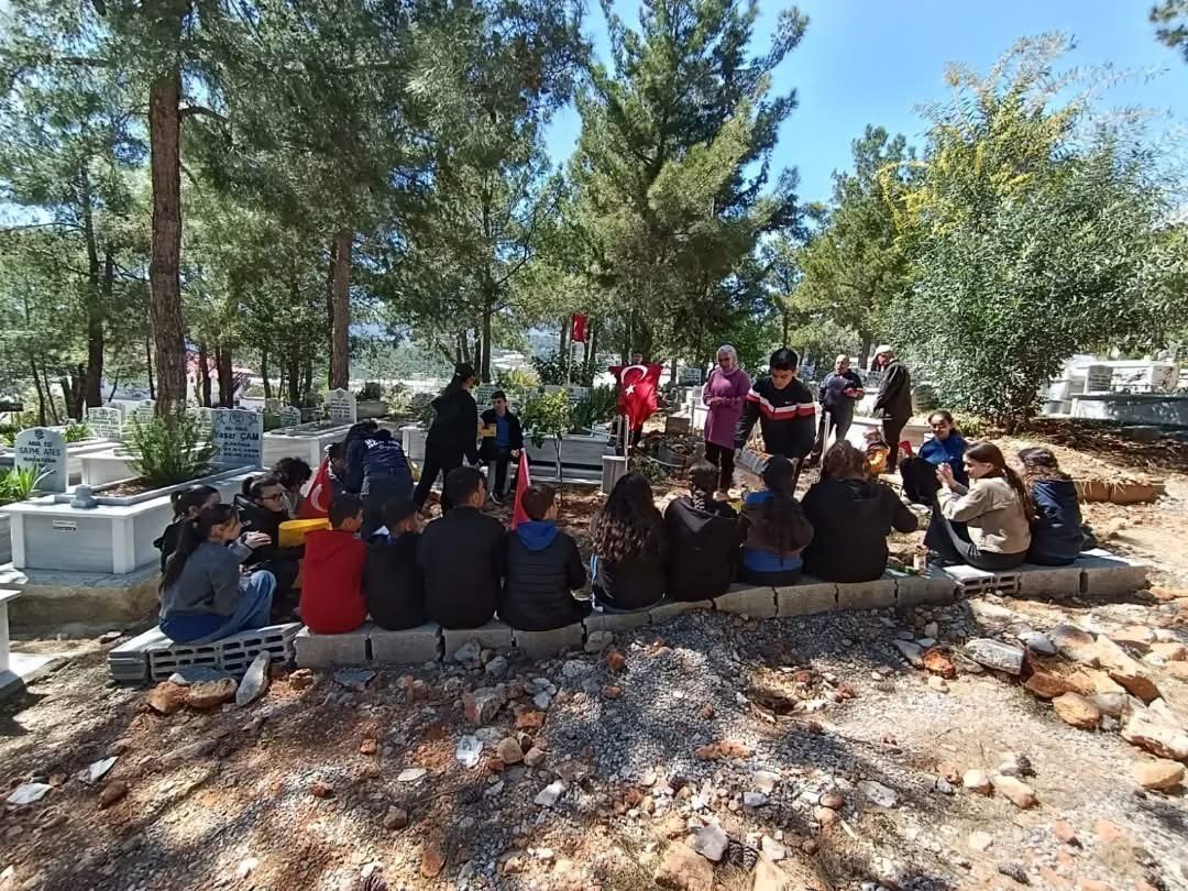 Ortaokul öğrencileri şehit Sedat Yabalak'ı dualarla andı