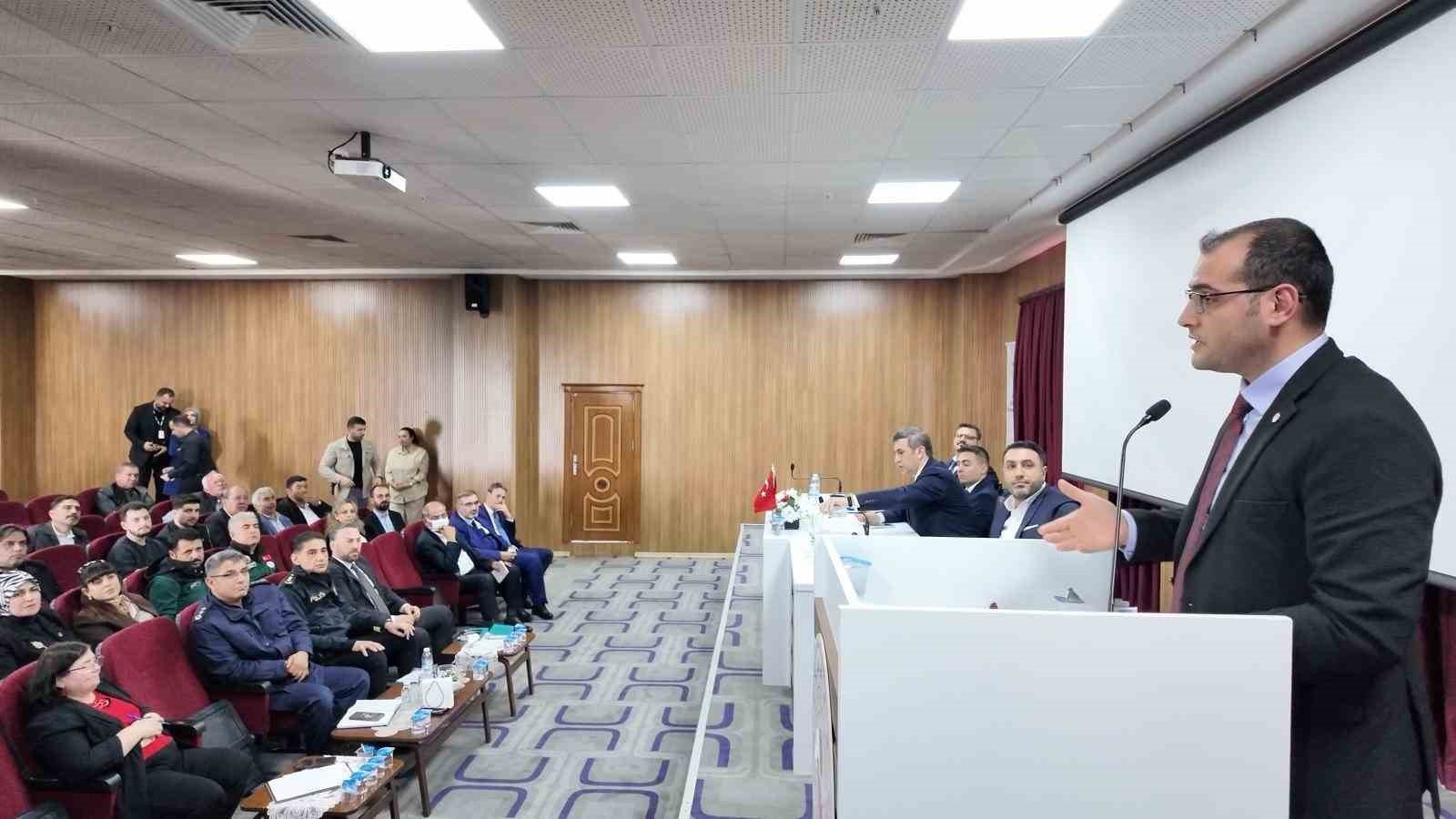 Yeşilay, Yüreğir'de muhtarlarla buluştu