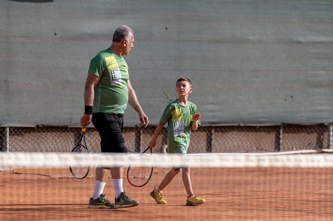 25E361F9 Eb20 433B 9281 2B3A44912229