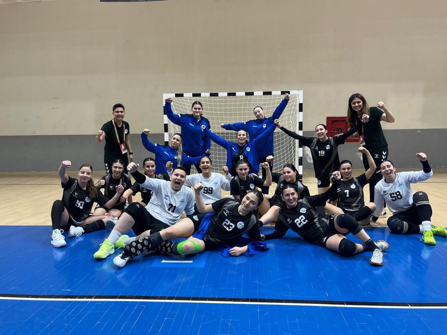 854Bc938 C9C6 43Ee Aaf7 D194Bdaebabd