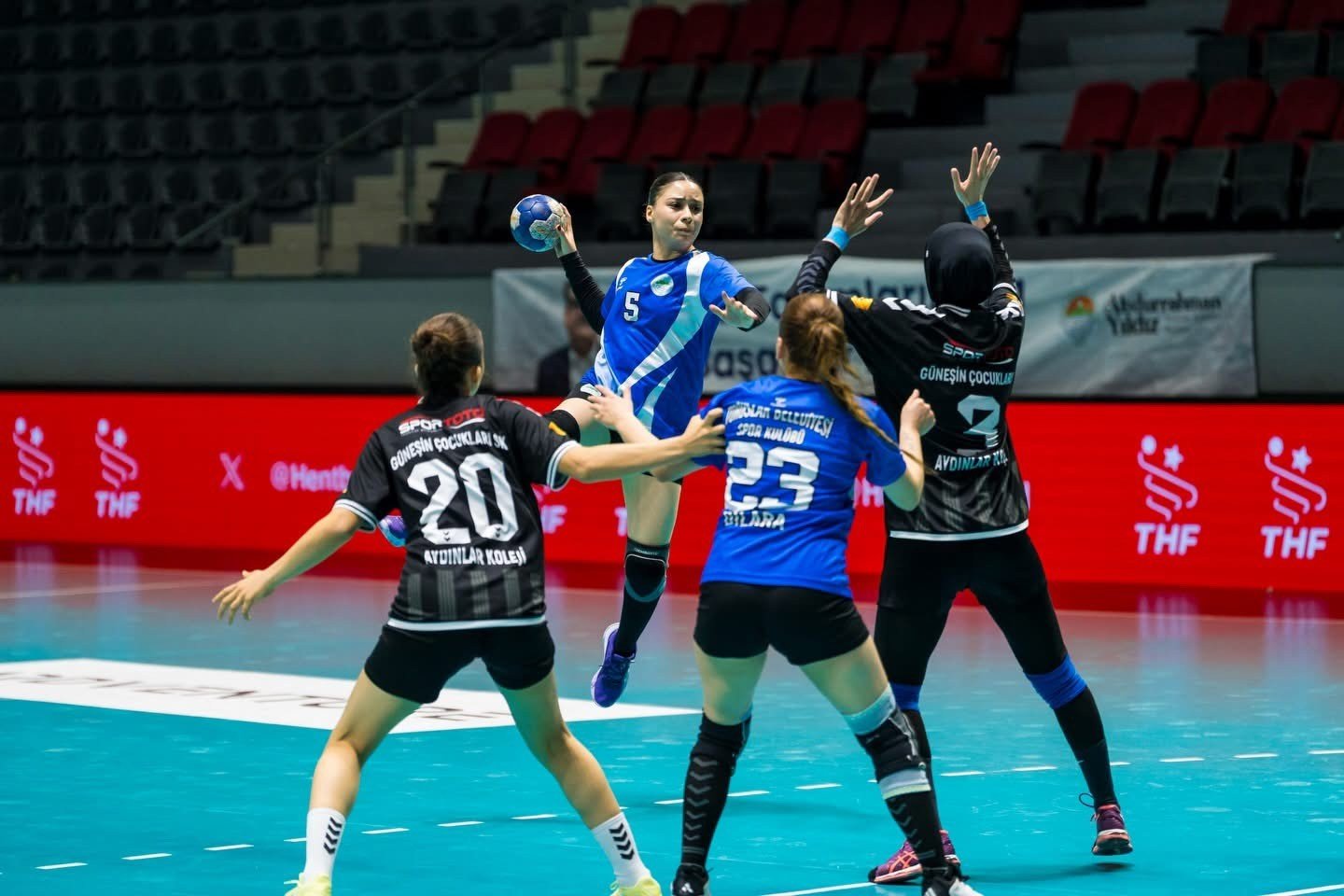 8B5757A1 7106 45Ae 94C6 7A19D44F9684