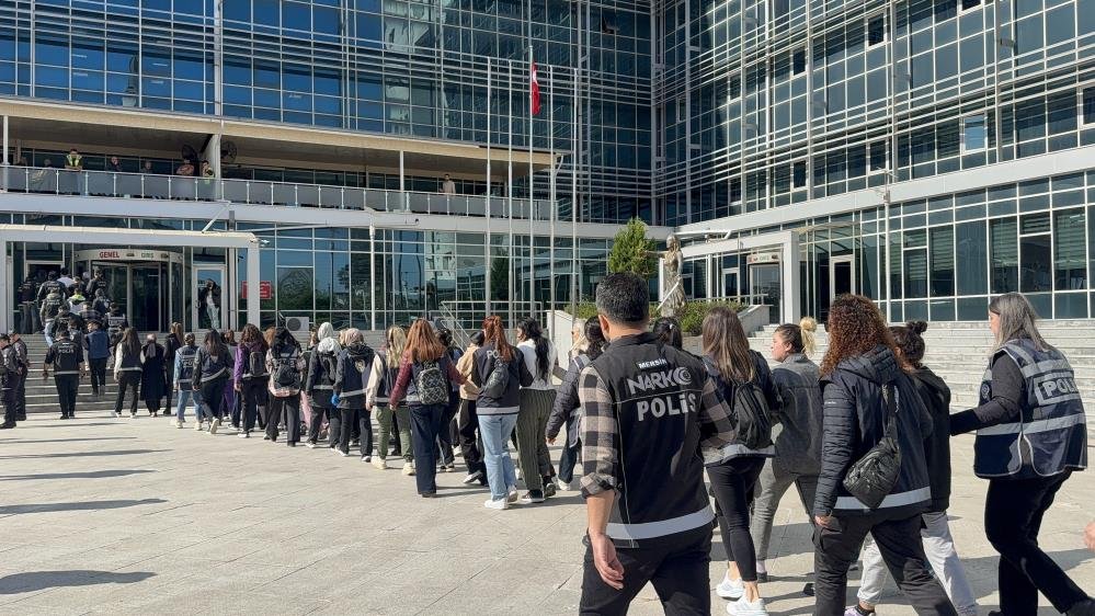 Narkotik polisinden 'Cono'lara operasyon: 55 gözaltı