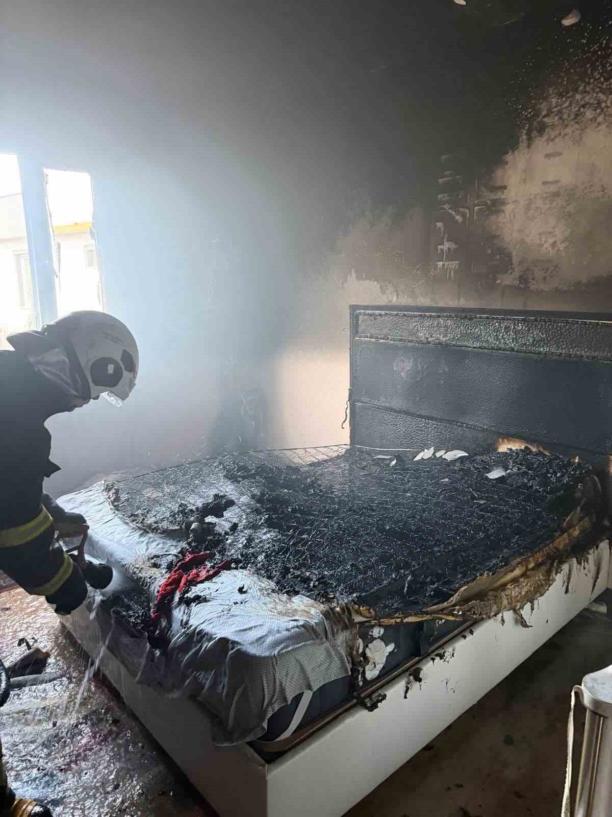 Antakya'da ev yangını