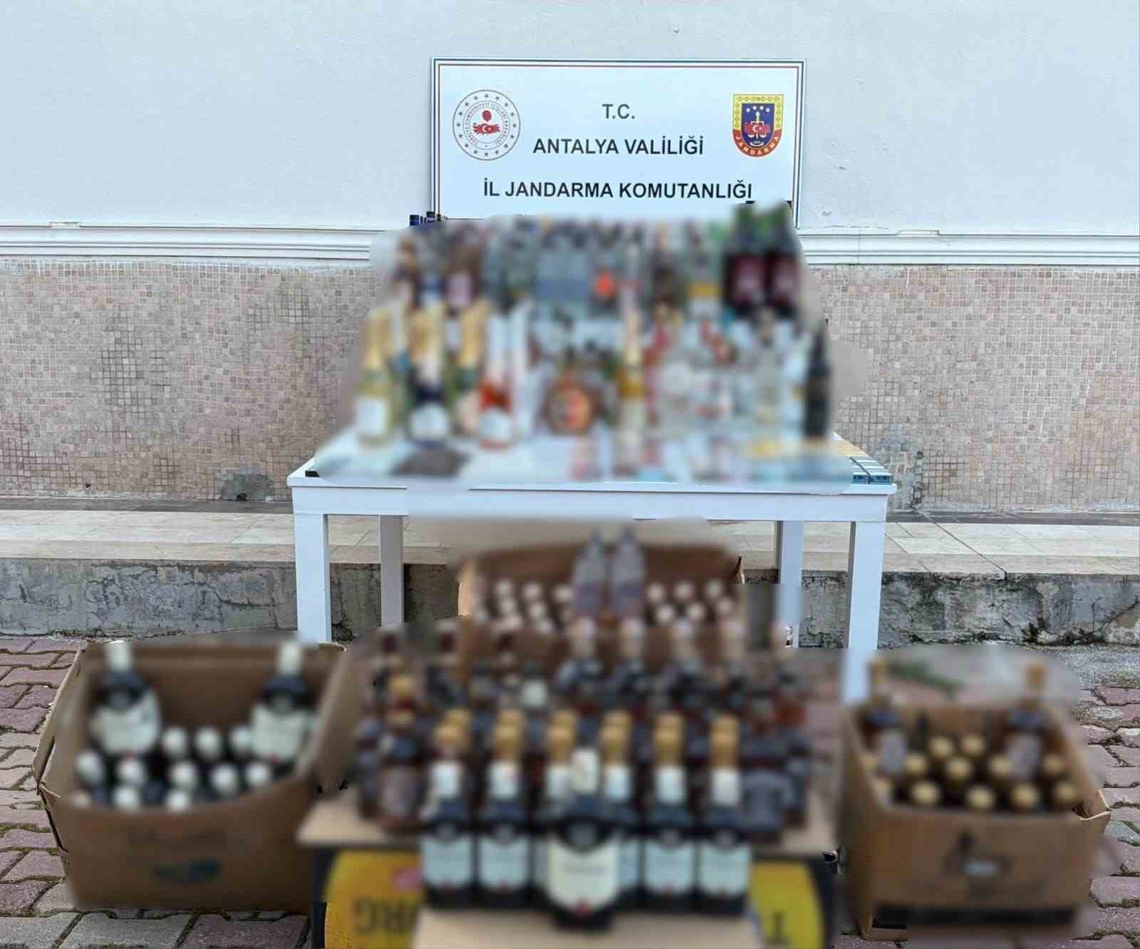 Antalya'da bin 150 litre kaçak alkol ele geçirildi