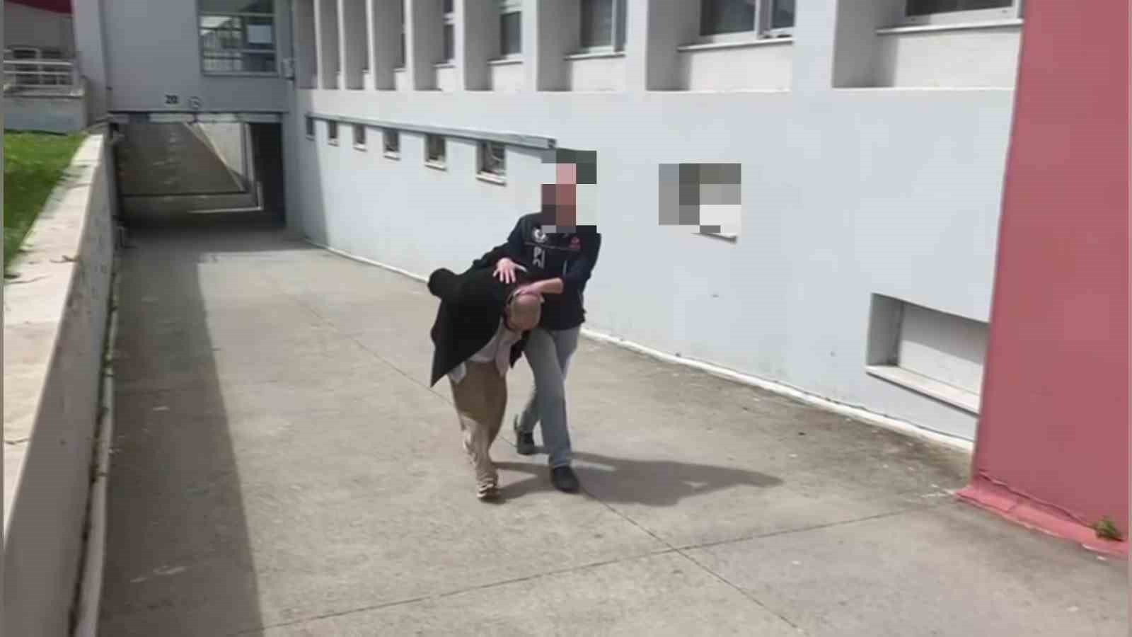 Aracında 825 kilo bonzai yapılacak ham madde yakalattı: 'Bana ait değil'