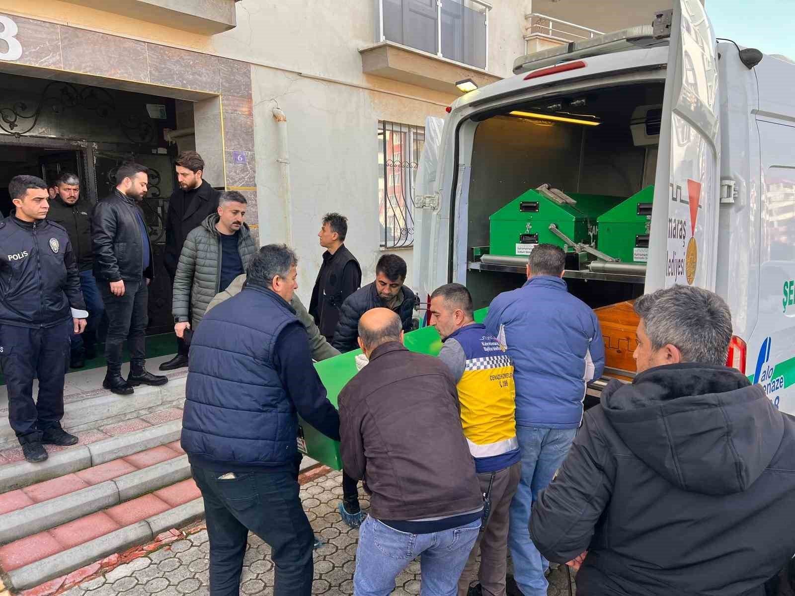 Babasını öldüren genç: 'Üzerine atlayarak elimde bulunan bıçakla boğazını kestim'