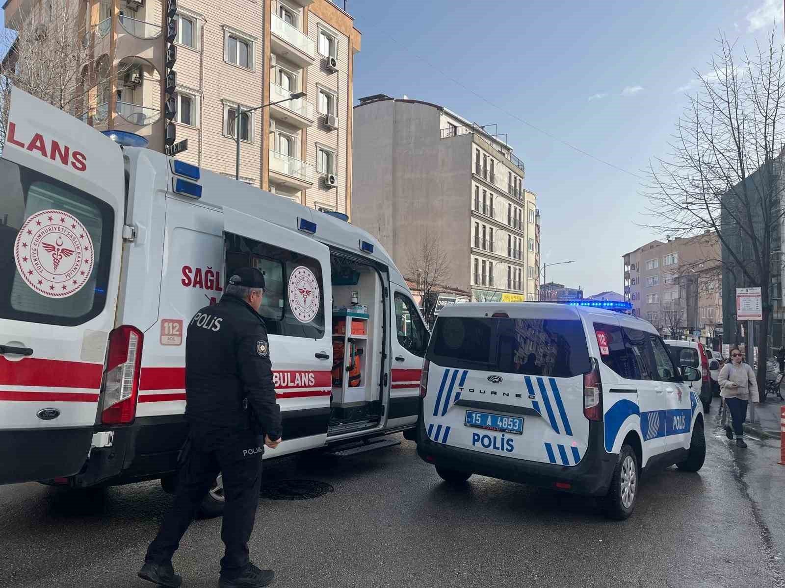 Burdur'da elektrikli bisiklet ile otomobil çarpıştı: 1 yaralı