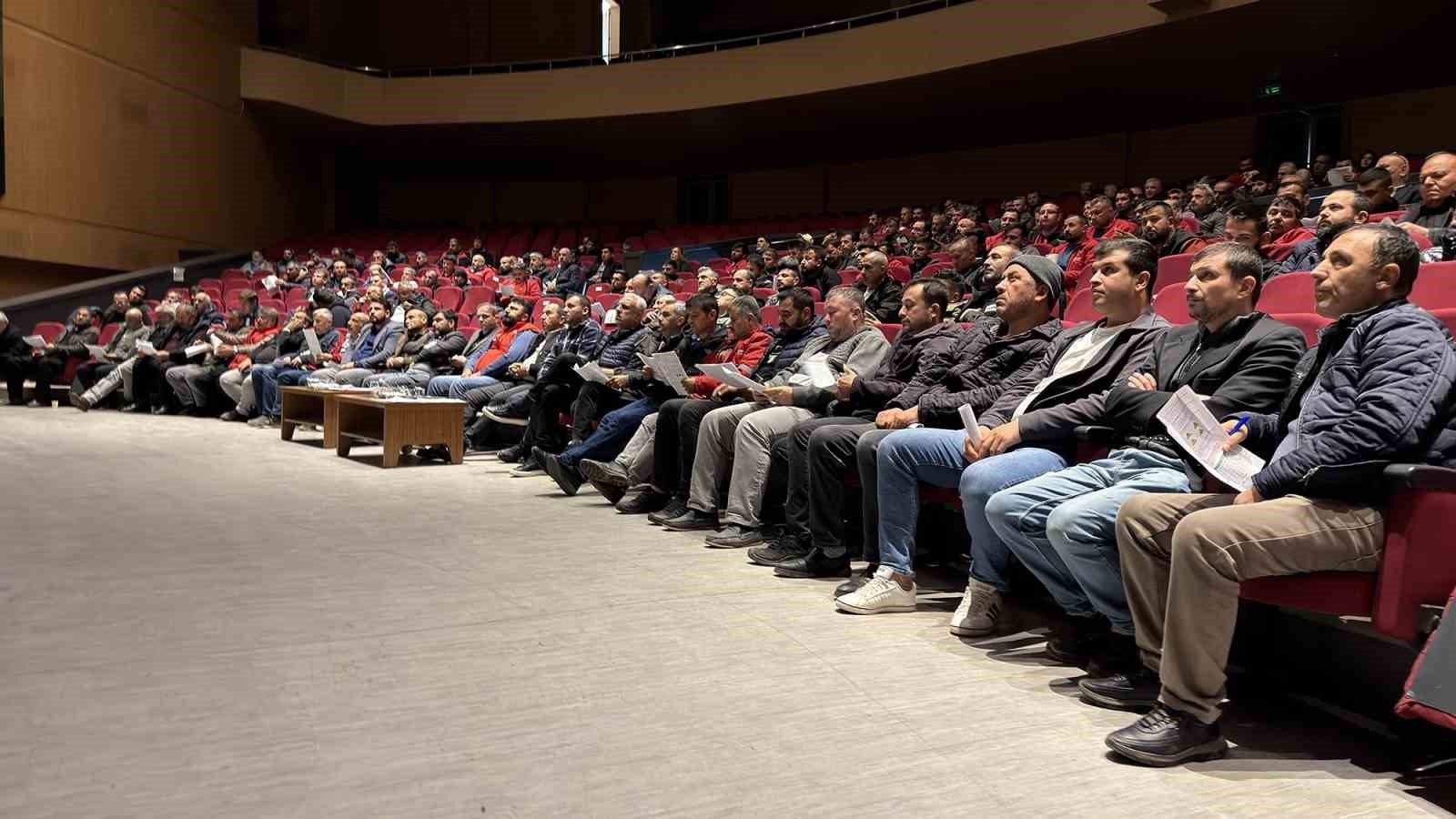 Büyükşehir'den saha personellerine iş sağlığı ve güvenliği eğitimi