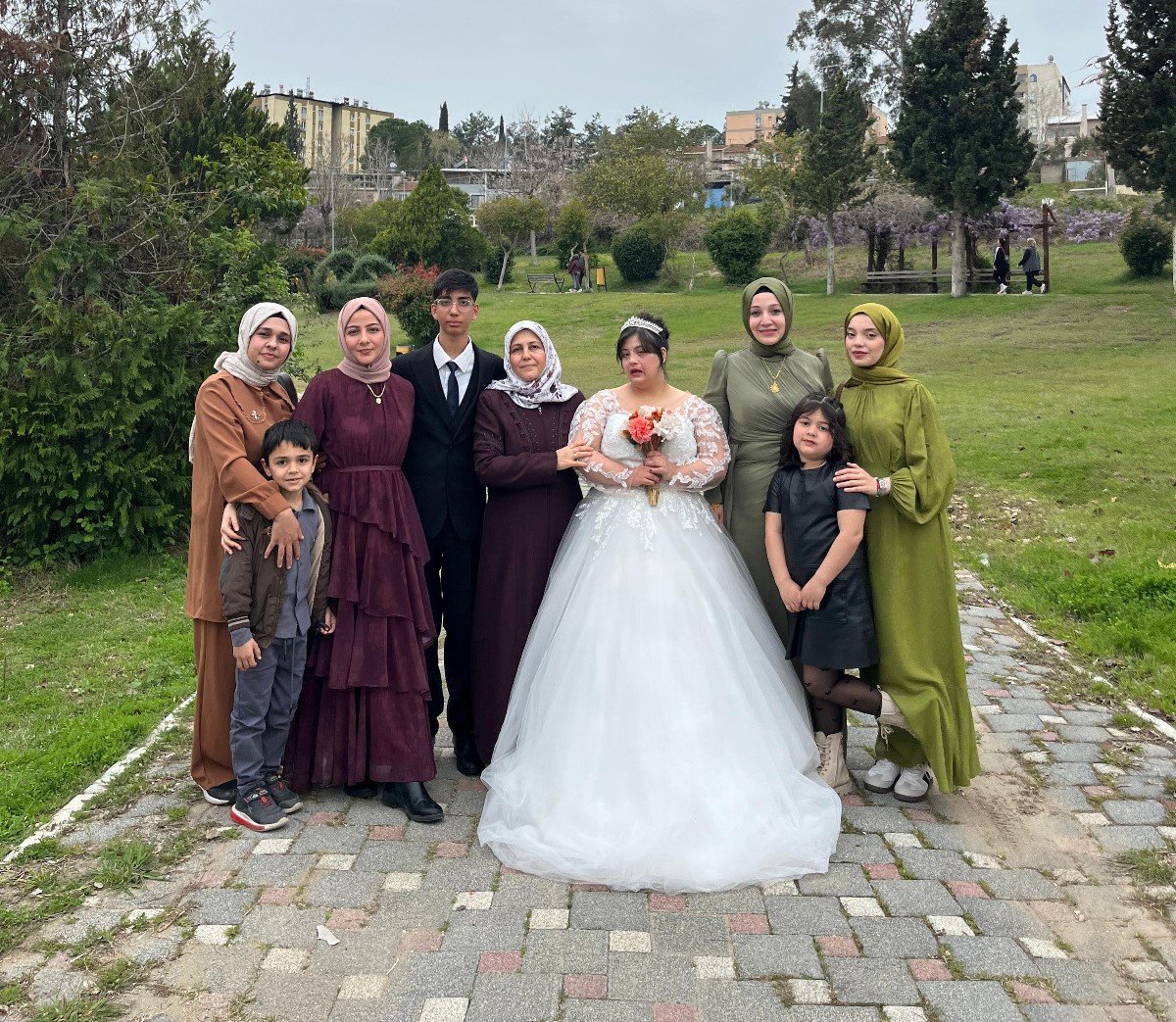 Down sendromlu Gülayfer'in gelinlik hayali gerçek oldu