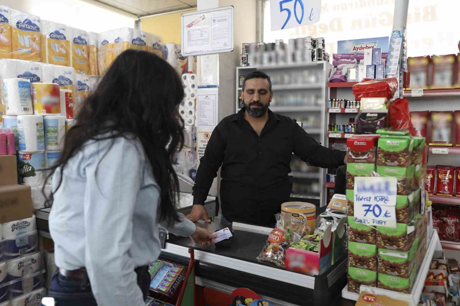 Halk Kart ile Mersin'de hem vatandaşa hem esnafa destek