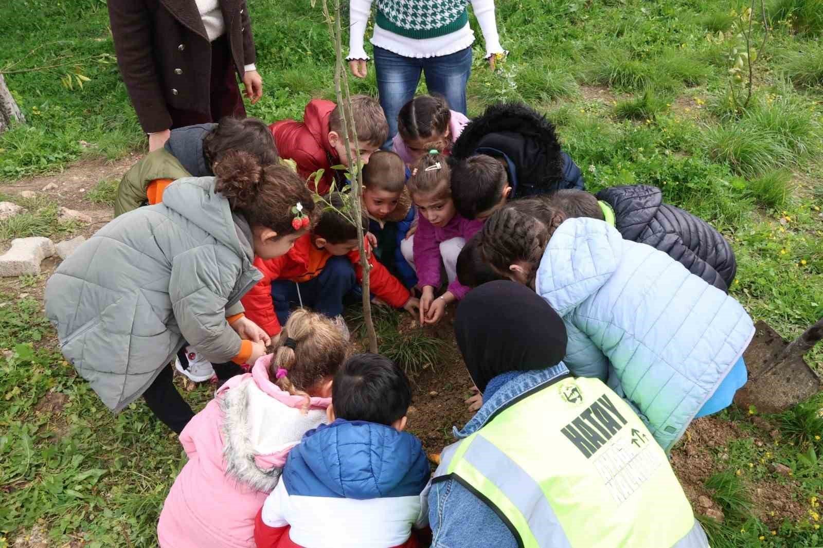 HBB'den çevre bilinci için fidan dikim etkinliği