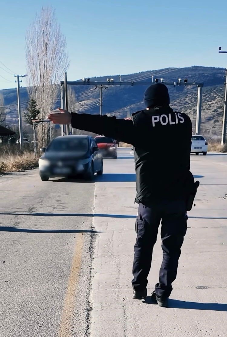 Isparta'da 1 haftalık denetimlerde 24 aranan şahıs yakalandı