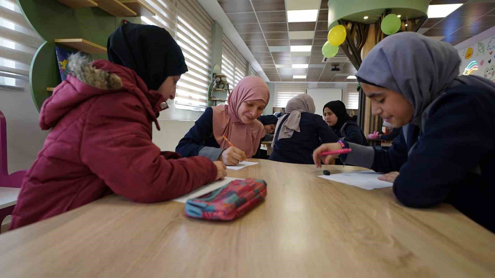 Kahramanmaraş'ta geleceğin yazarlarına ilham veren atölye