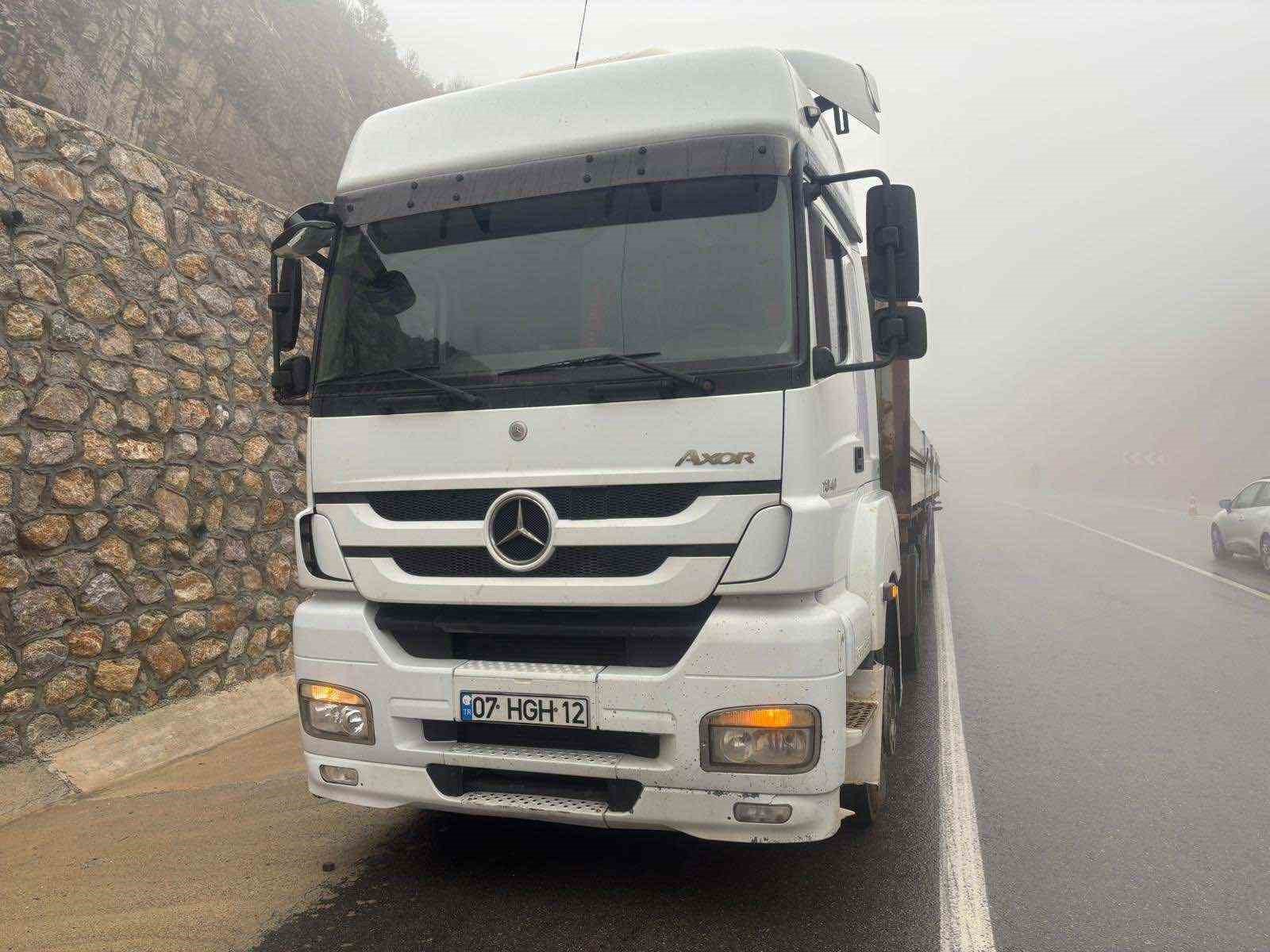 Konya-Antalya karayolunda feci kaza: 1 ölü, 3 yaralı