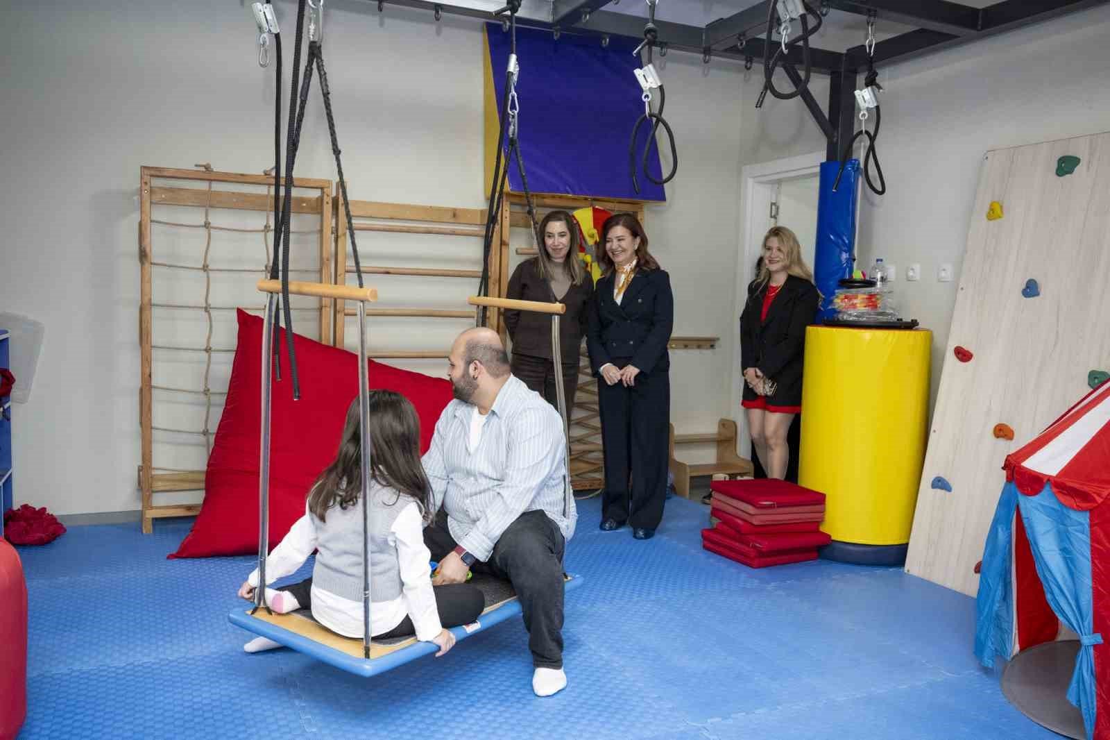 Mersin'de otizmli çocuklar ve aileleri buluştu