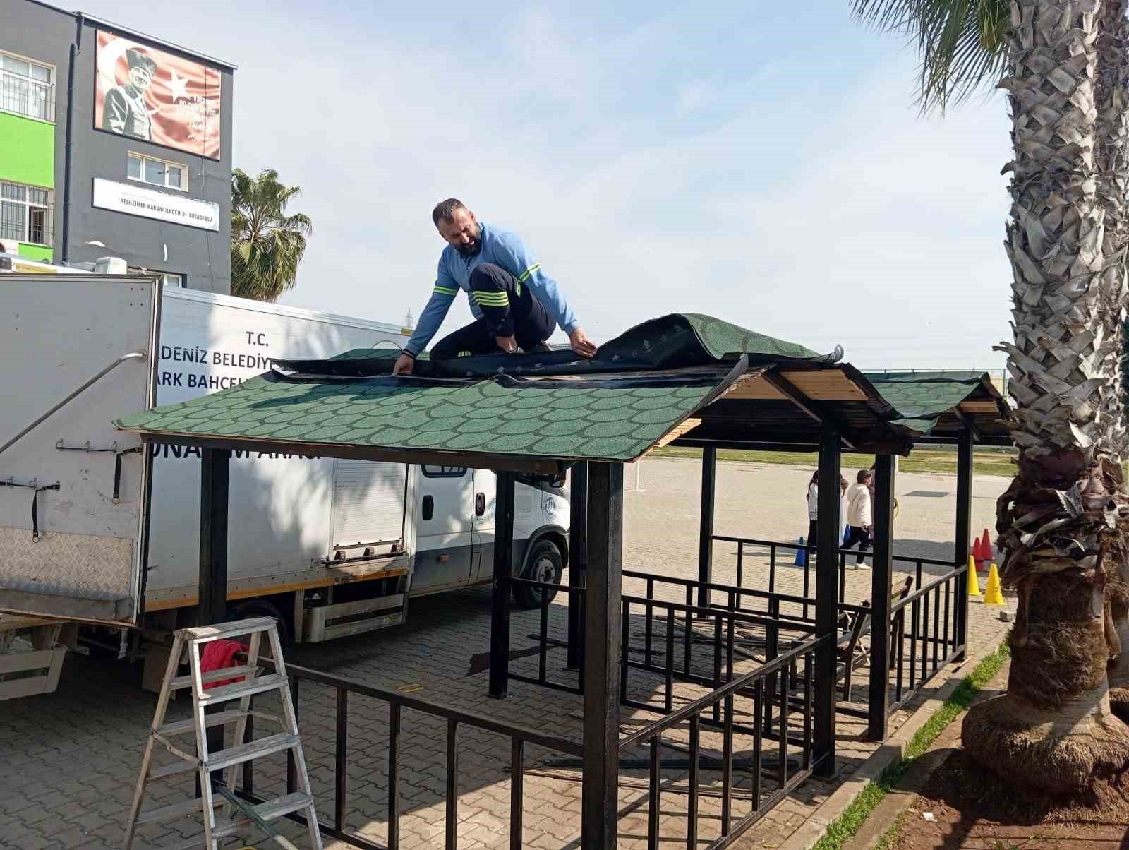 Mersin'de park ve yeşil alanlarda bakım seferberliği