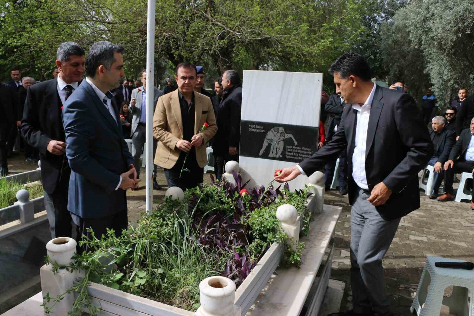 Olimpiyat Şampiyonu milli güreşçi İsmet Atlı vefatının 12'nci yılında anıldı