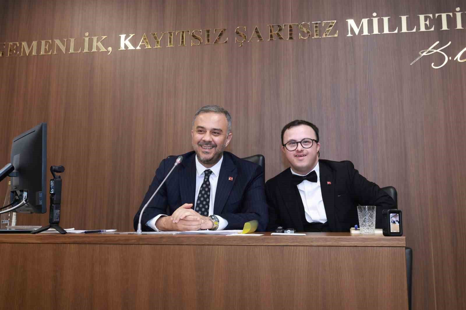 Onikişubat Belediyesi meclis oturumunu down sendromlu Abdullah yönetti